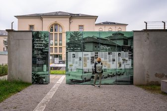 „Das Mädchen im Tank“: In Chemnitz wird die Geschichte eines Fluchtversuchs von Ost nach West erzählt -