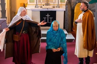 "Das Schweißtuch der Veronika" in Seiffener Kirche aufgeführt - Rund 80 Besucher der Seiffener Bergkirche haben am Karfreitag ein Passionsspiel erlebt.