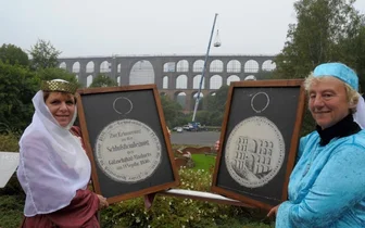 Burgfräuleins vor der Göltzschtalbrücke
