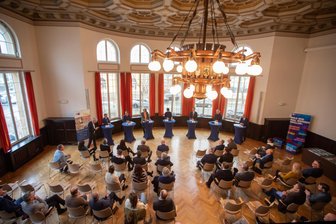 Das treibt Unternehmer aus dem Vogtland vor der Bundestagswahl um - Knapp 60 Vertreter aus der Wirtschaft fanden sich zum Forum mit den Wahlkreiskandidaten für die Bundestagswahl bei der IHK in Plauen ein.