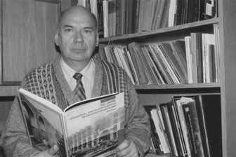 Das Vogtland verliert einen profunden Kenner der Geschichte - Dr. Peter Beyer mit dem Buch „150 Jahre Göltzschtal- und Elstertalbrücke“.