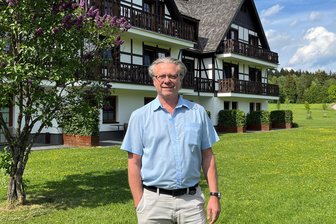 Das Waldhotel Kreuztanne bei Sayda hat einen neuen Direktor - Gunnar Wassong ist seit der neue Direktor des Waldhotels Kreuztanne in Friedebach.