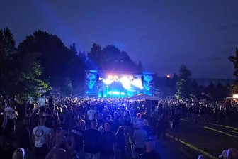 „Das war eine sehr gute Werbung für Waldenburg“: So denken Stadträte über das Konzert mit der Band Weimar im Freibad - Das Konzert mit der Band Weimar hat vor rund 2000 Besuchern stattgefunden. Kurz nach der Veranstaltung gab es eine Auswertung im Stadtrat.