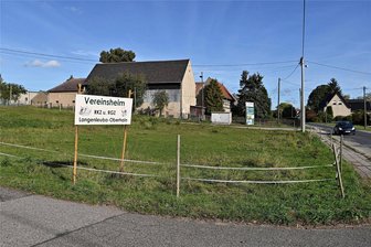 „Das wird künftig ein ganz anderes Arbeiten“ - Feuerwehr Langenleuba-Oberhain fiebert Neubau entgegen - Auf einem Grundstück in der Nähe des Vereinsheims soll das neue Feuerwehrdepot in Langenleuba-Oberhain gebaut werden.