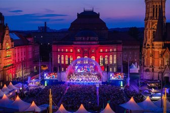 Das Wochenende in Chemnitz – zwischen Klassikkonzerten, großen Neueröffnungen und Metal-Frühshoppen auf dem Kaßberg - „Classics unter Sternen“ findet auf dem Theaterplatz zum sechsten Mal statt.