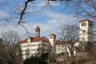 "Das Zeitsprungland" will größerem Verband beitreten - Die Tourismusregion Zwickau wird weiter ihren Sitz im Waldenburger Schloss haben, will aber einem größeren Verband beitreten. 