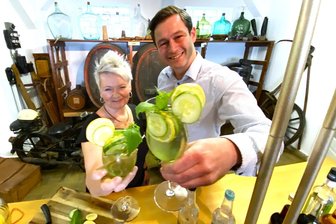 Das zweite Leben einer Reichenbacher Legende: Zill & Engler, Connys Bar und ein „Grünbitter“, der auch Party kann - Na denn Prost. Conny Schmidt von „Connys Bar“ und Thomas Lauer junior von Zill & Engler Reichenbach kredenzen den legendären Grünbitter als „Grünbitter spritz“ - ein Aperitif, der das Zeug zur Partydroge hat.
