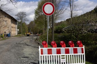 Dauerbaustelle im Erzgebirge: Wann der Umleitungsfrust auf dem Zubringer nach Chemnitz enden könnte - Die Herolder Straße in Ehrenfriedersdorf konnten Pendler seit Monaten nicht nuzen.