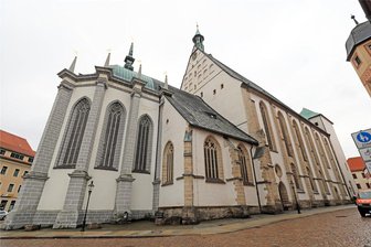 Davidstern am Dom St. Marien in Freiberg: Pfarrer entdeckt Graffiti - An den Freiberger Dom wurde ein Davidstern gemalt.
