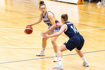 Davon träumt man im Basketball: Lucile Peroche glänzt bei klarem Sieg der Chemcats mit einem Triple Double - Lucile Peroche trumpfte gegen Oberhausen mit 14 Punkten, 12 Rebounds und 11 Assists auf.