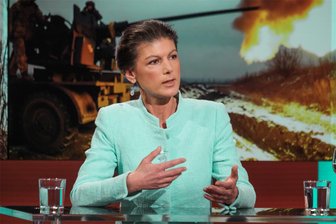 DDR-Bürgerrechtler werfen Sahra Wagenknecht und dem BSW Lügen vor - DDR-Bürgerrechtler kritisieren Sahra Wagenknecht dafür, dass sie mit keinem Wort bislang auf die fehlende Pressefreiheit in Russland eingegangen sei.