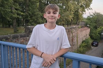 Dean Junghanns zwischen Neugier und Mini-Rostern: „Hochbegabung heißt nicht automatisch ein Notendurchschnitt von 1,0“ - Dean Junghanns lernt am Gymnasium für Hochbegabung in Meißen. An seine Schulzeit in Crimmitschau erinnert er sich gern zurück. Zu einzelnen Mitschülern hat er noch heute Kontakt.