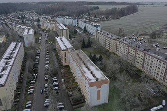 Debatte über Asylprojekt in Mülsen: Was jetzt geklärt werden muss - Bis zu 75 Flüchtlinge sollen im Plattenbaugebiet an der Thurmer Schulstraße einziehen.