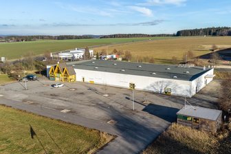 Vor drei Jahren wurde der "Spectrum"-Einkaufsmarkt in Eich geschlossen. Seitdem steht das Objekt leer. Nach Weihnachten will das Deutsche Rote Kreuz darin das erste Impfzentrum im Vogtland in Betrieb nehmen.