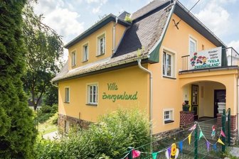 Debatte um Kindergarten in Heidersdorf entbrannt - Eltern und Kita-Leitung kritisierten die mangelnde Pflege der Heidersdorfer Kindertagesstätte durch die Gemeinde. Bürgermeister Andreas Börnerverspricht Besserung.