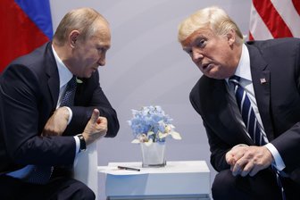 Debatten in Chemnitz und Zwickau über Krieg und Frieden - Ein Experte sagt: Wir sollten nicht darauf vertrauen, dass uns andere beschützen - Waldimir Putin und Donald Trump auf dem G-20-Gipfel 2017 in Hamburg.
