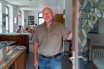 Deckerbergverein will endlich loslegen - Arno Bast und seine rund 20 Mitstreiter vom Deckerbergverein zeigten beim Tag der offenen Tür stolz ihre renovierten Räume.