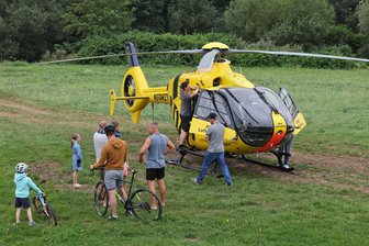 Defekt sorgt für Zwangspause: Rettungshubschrauber „Christoph 46“ muss über Nacht in Remse bleiben - Der Rettungshubschrauber stand von Freitagnachmittag bis Samstagmittag in Remse.