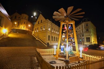 Deko leuchtet in Meerane bis Anfang Februar -