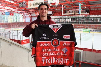DEL-Stürmer für die Eispiraten - Daniel Weiß