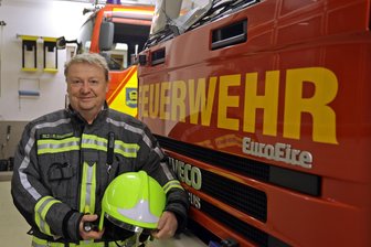 „Dem Ehrenamt wird extrem viel zugemutet“: Warum ein Feuerwehrchef aus dem Landkreis Zwickau die Verantwortung abgibt - Ein Vierteljahrhundert hat Ralf Kroschinsky die Ortsfeuerwehr in Niederlungwitz geleitet. Der 55-Jährige wechselt nun auf den Stellvertreterposten.