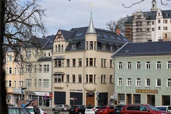 Denkmäler in Lichtenstein werden mit viel Herz saniert - Unmittelbar am Altmarkt befindet sich das stadtbildprägende Gebäude Marktgässchen 1 mit dem Türmchen, die letzten Mieter sind gerade eingezogen.