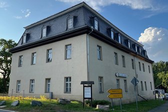 Denkmalgeschütztes Haus im Vogtland erhält Baugenehmigung - Im Rittergut Bösenbrunn kann der zweite Bauabschnitt folgen.