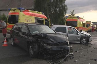 Dennheritz: Vier Verletzte bei Kollision - 