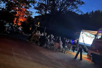 Der Alte Reitstall Reichenbach lädt zum Kino-Tag ein - Filme für Groß und Klein - Der Kino-Bus hält wieder am Alten Reitstall in Reichenbach.