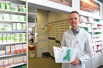Der Apotheken-Inspektor: Warum ein Freiberger Apotheker jetzt auch Beamter ist - Dr. Dima Kuzmenka, Inhaber der Glückauf-Apotheke an der Petersstraße, kontrolliert als Sachverständiger andere Apotheken im Freistaat.