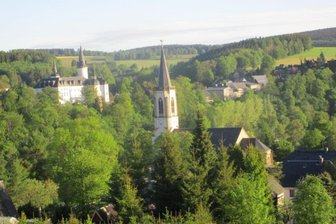 "Der bürokratische Umfang ist unheimlich groß" - In der Schwartenberggemeinde Neuhausen arbeitet seit August ein neuer Bürgermeister. In der Erzgebirgskommune warten zahlreiche Aufgaben auf den gebürtigen Neuhausener. 