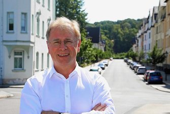 Der Crimmitschauer Rathauschef: "Das Alter ist nicht entscheidend" - Es gibt für André Raphael viele Plätze in Crimmitschau und Ortschaften, wo er sich gern aufhält: "Die Friedrich-August-Straße ist aber ein gutes Beispiel dafür, was Bürger und Stadt gemeinsam erschaffen können."