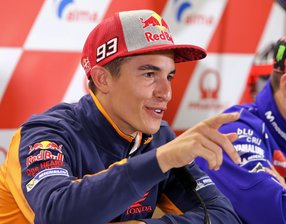 Der Dominator verspürt keinen Druck - Titelverteidiger Marc Marquez gibt in dieser Saison die Richtung in der MotoGP-Klasse vor.