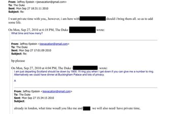 Der Dreck aus den Akten und was die Opfer Epsteins sich wünschen - Dokumente mit geschwärzten Bereichen, die in den vom US-Justizministerium freigegebenen Jeffrey-Epstein-Akten enthalten sind, zeigen Mails zwischen Jeffrey Epstein und „The Duke“.