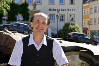 Der ewige Kandidat: Warum ein Mann aus Baden-Württemberg gerne OB in Hohenstein-Ernstthal werden will - Frank Tschany aus Baden-Württemberg will zur Wahl am 6. September antreten, doch vorher braucht er als Einzelkandidat erst einmal 80 Unterstützungsunterschriften.
