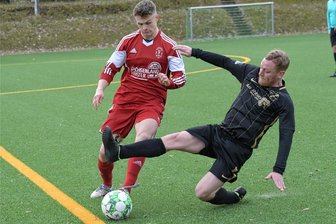 Der FC Lößnitz und sein Keeper: Schlussmann nimmt auf dem Platz kein Blatt vor den Mund - Der SV Auerhammer stemmt sich gegen den Abstieg. Gegen Mülsen gelang Toni Colditz und dem SVA vorige Woche ein erster Schritt.