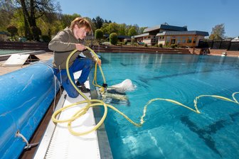 Der Frühsommer kommt: So haben Plauens Freibäder über Pfingsten geöffnet - Bereits seit Anfang Mai ist das Freibad Preißelpöhl bereit für den Saisonstart.