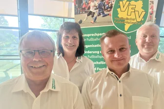 Der Fußball im Vogtland hat einen neuen Chef – und der kommt aus Werda - Das neue Präsidium des VFV, von links Vizepräsident Jens Bienert, Schatzmeisterin Anett Schmidt, Präsident Denny Pommer und Vizepräsident Gunter Schwab.