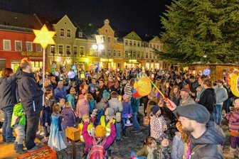 Der heilige Martin zieht durch Auerbach -