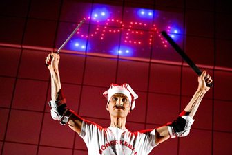 Der Horror des Realen: Zwei Uraufführungen zu Gewalt in Chemnitz und Dresden - Die Realität als Horrorfilm: Im „No Escape Room“ geht es mörderisch zu!