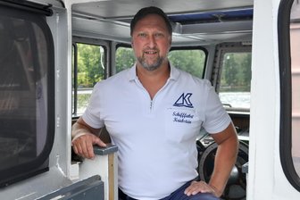 Der Kapitän vom Kriebsteinsee: Arbeit, wo andere sich erholen - Andreas Weczerek ist Schiffsführer auf dem Fahrgastschiff „Kriebstein“. Das Motorschiff wird für Rundfahrten auf der mittelsächsischen Talsperre genutzt.