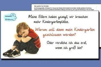 <p class="artikelinhalt">Mit dieser Protestkarte laufen die Schönerstädter Sturm gegen die Kita-Schließungspläne.</p>