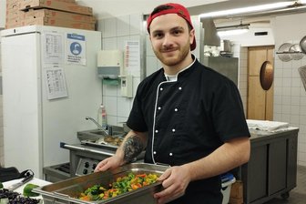 Der Küchenchef im Hotel „Goldener Stern“ Frauenstein hat noch große Pläne - Revazi Tchanturia im „Goldenen Stern“ Frauenstein.