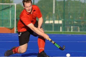 Der lange Kampf zurück aufs Feld - Patrick Mildner bleibt trotz einer schweren Krankheit für Motor Meerane am Ball und findet Wege, um mit den Folgen umzugehen.