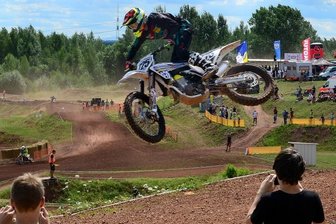 Der lange Weg der Motocrosser zurück zur Lehmgrube - Ein Bild aus besseren Tagen der Lehmgrube Hainichen. Dort fanden auch Läufe zur Sachsenmeisterschaft im Motocross statt.