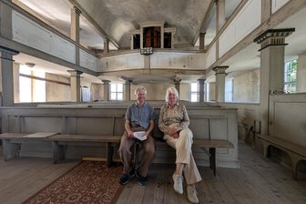 Der „Lost Place“ vor den Toren von Freiberg: Die bewegte Geschichte der Bräunsdorfer Kapelle - Frank-Uwe Langer (r.) und Sabine Schneiber koordinieren für den Verein die Restaurierung der Kapelle.