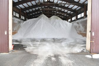 Der nächste Winter kommt bestimmt: Mittelsachsen ordert Streusalz - Damit die Salzlager der Straßenmeistereien gut gefüllt bleiben, ist Streusalz nun bestellt.