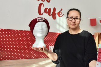 Der Nähtrend in Chemnitz hält an: Wie sich eine 35-Jährige in Klaffenbach einen Traum erfüllt - Beatrice Ehm in ihrem neuen Kreativ Café in Klaffenbach.