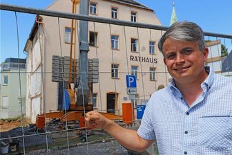Der neue Chef im (noch) alten Rathaus: Stefan Wanke wird Bürgermeister in Sayda - Arbeitsbeginn auf der Rathaus-Baustelle: Stefan Wanke übernimmt am Montag das Amt des Bürgermeisters von Sayda. Die feierliche Verpflichtung folgt später. 