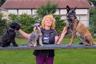 Der Neumarker Hunde-Treff sorgt für Wau-Effekte - „egal, ob mit oder ohne Hund“ - Andrea Pürzel vom Hunde-Treff Neumark lädt zu Spiel und Spaß ein.